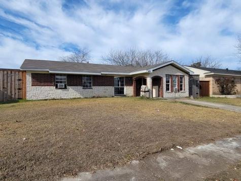 925 Peace Rose Avenue Garland TX 75040