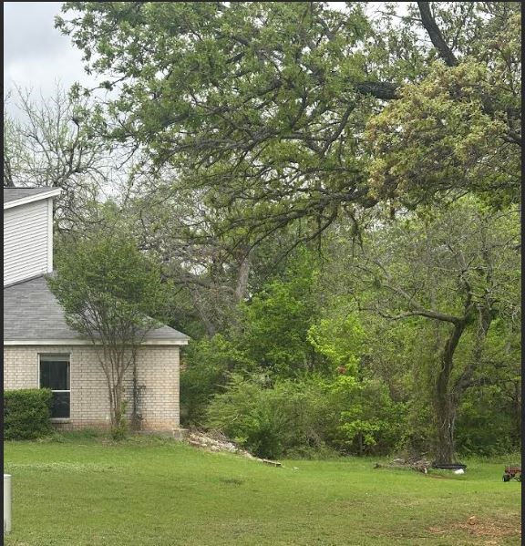 6 Creekwood Trail Bowie TX 76230