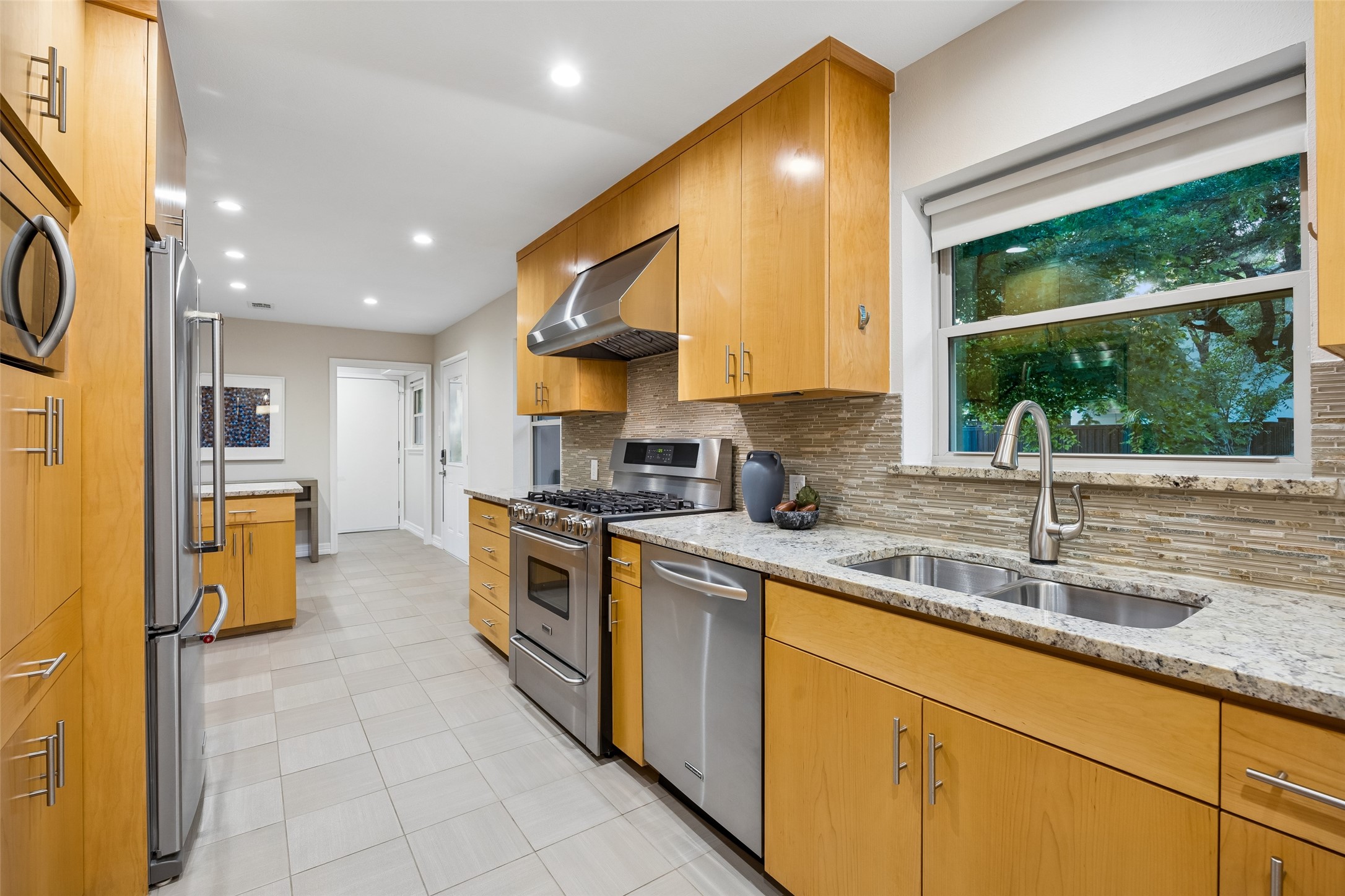 8871 Liptonshire Drive Dallas TX 75238