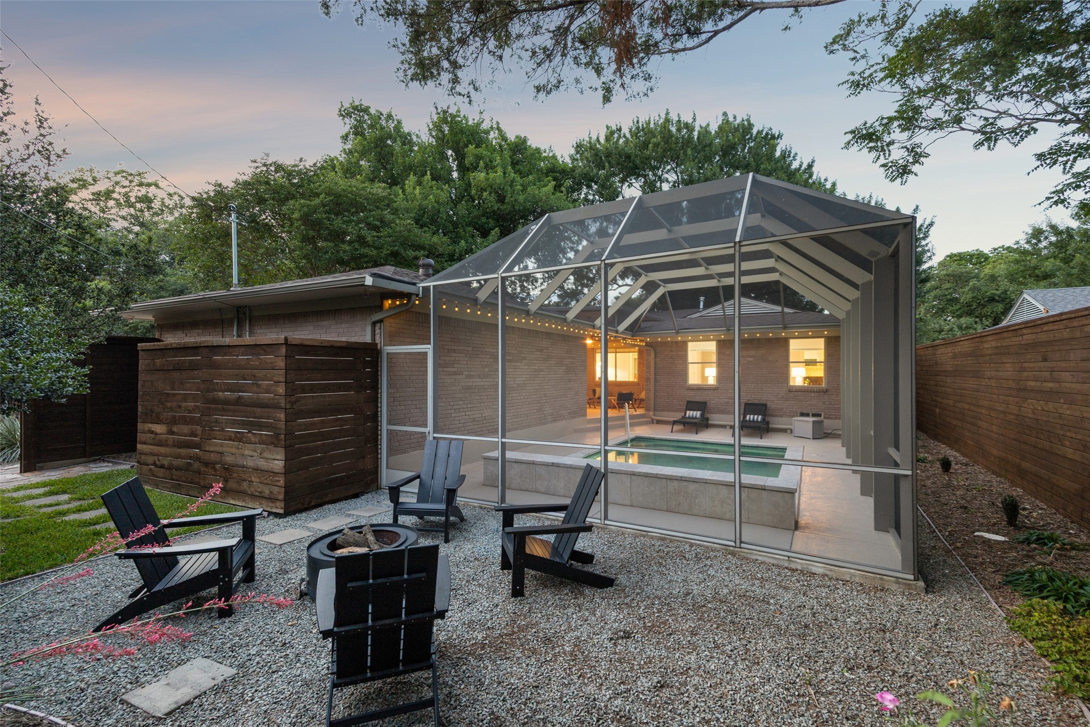 8871 Liptonshire Drive Dallas TX 75238