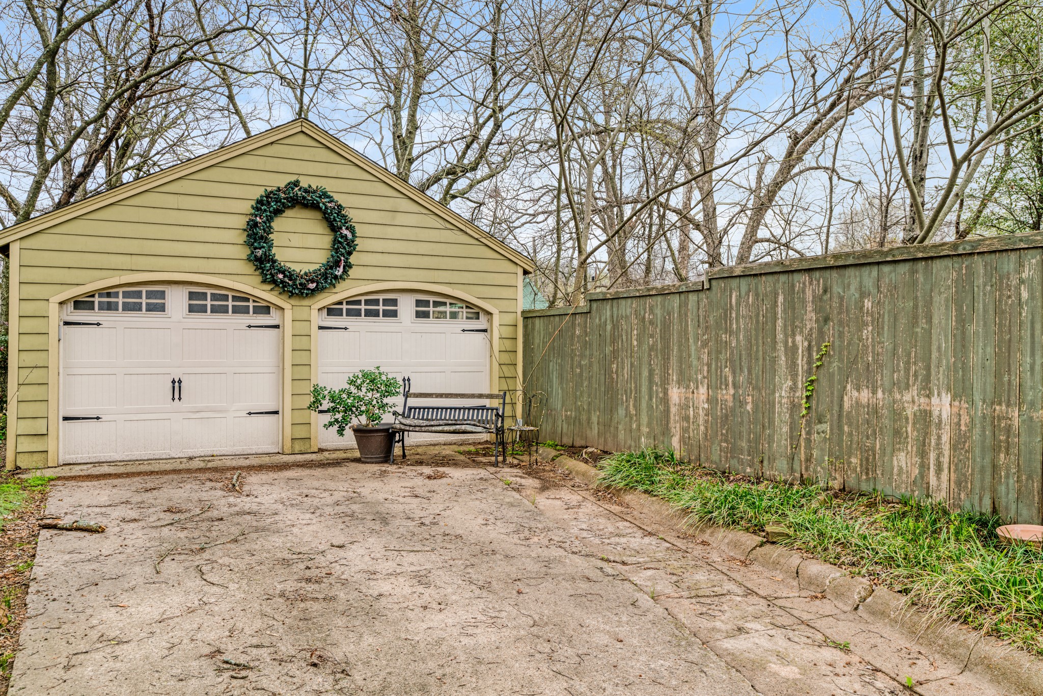 824 S Main Street Paris TX 75460