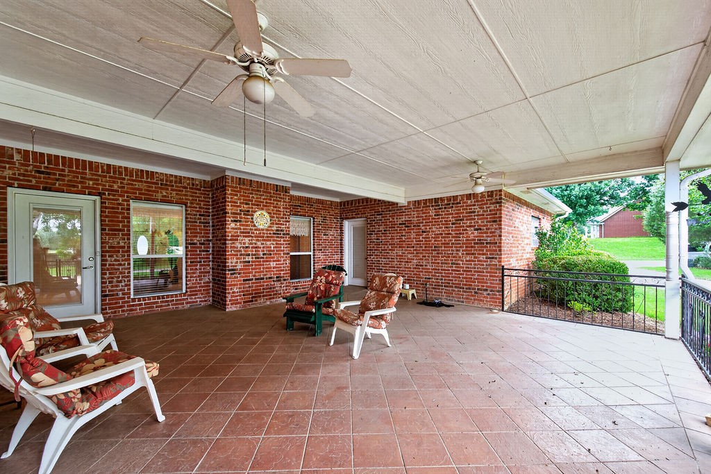 800 Rico Drive Athens TX 75751