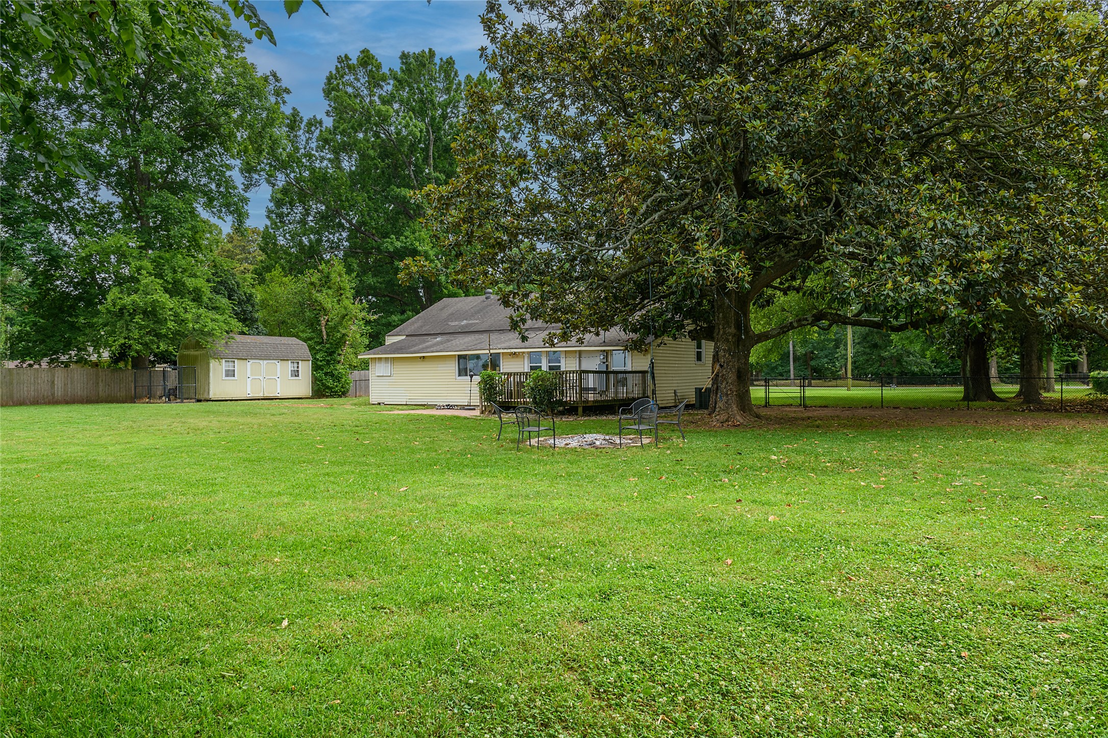 208 Louisiana Street Belcher LA 71004