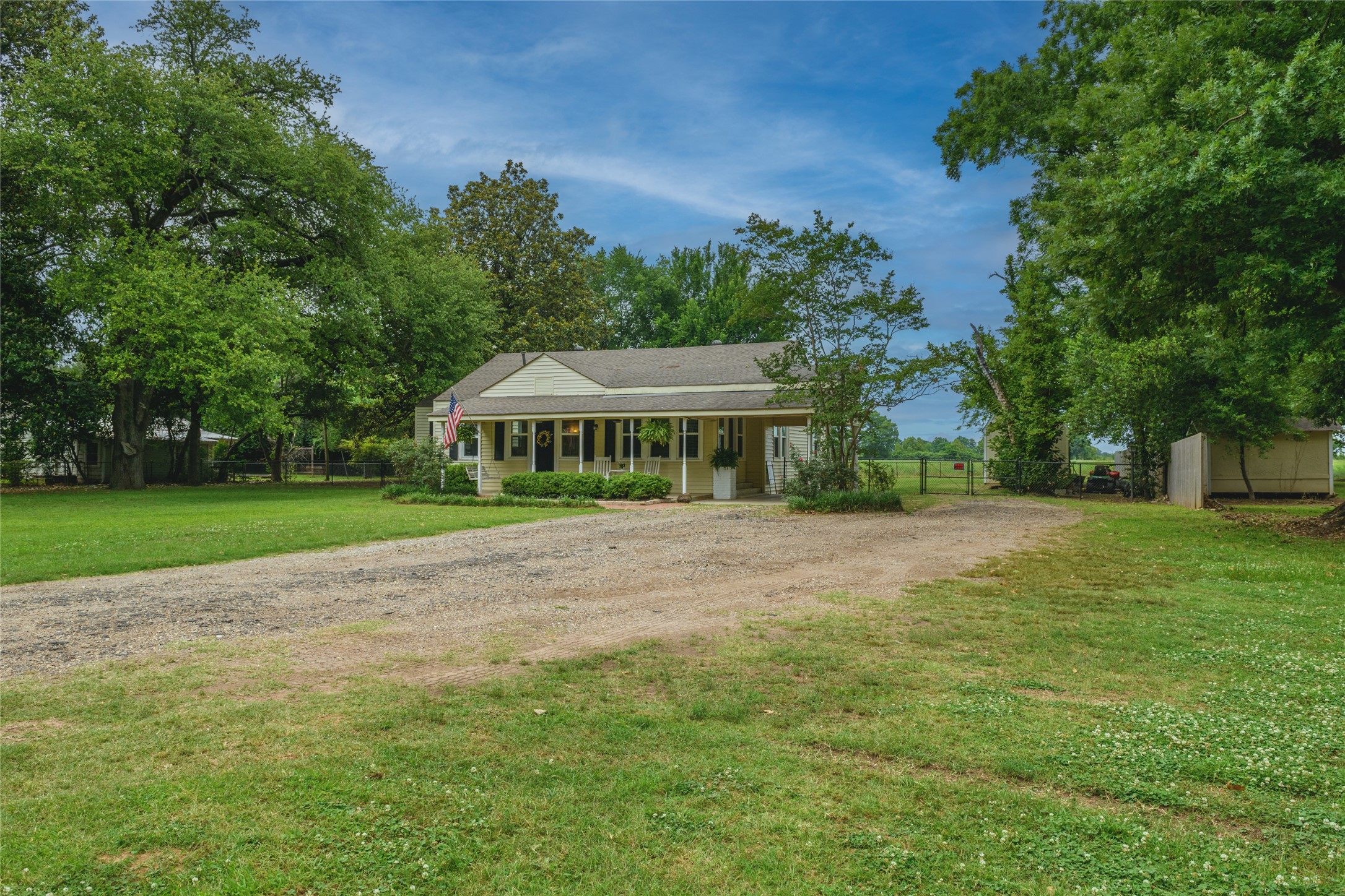 208 Louisiana Street Belcher LA 71004