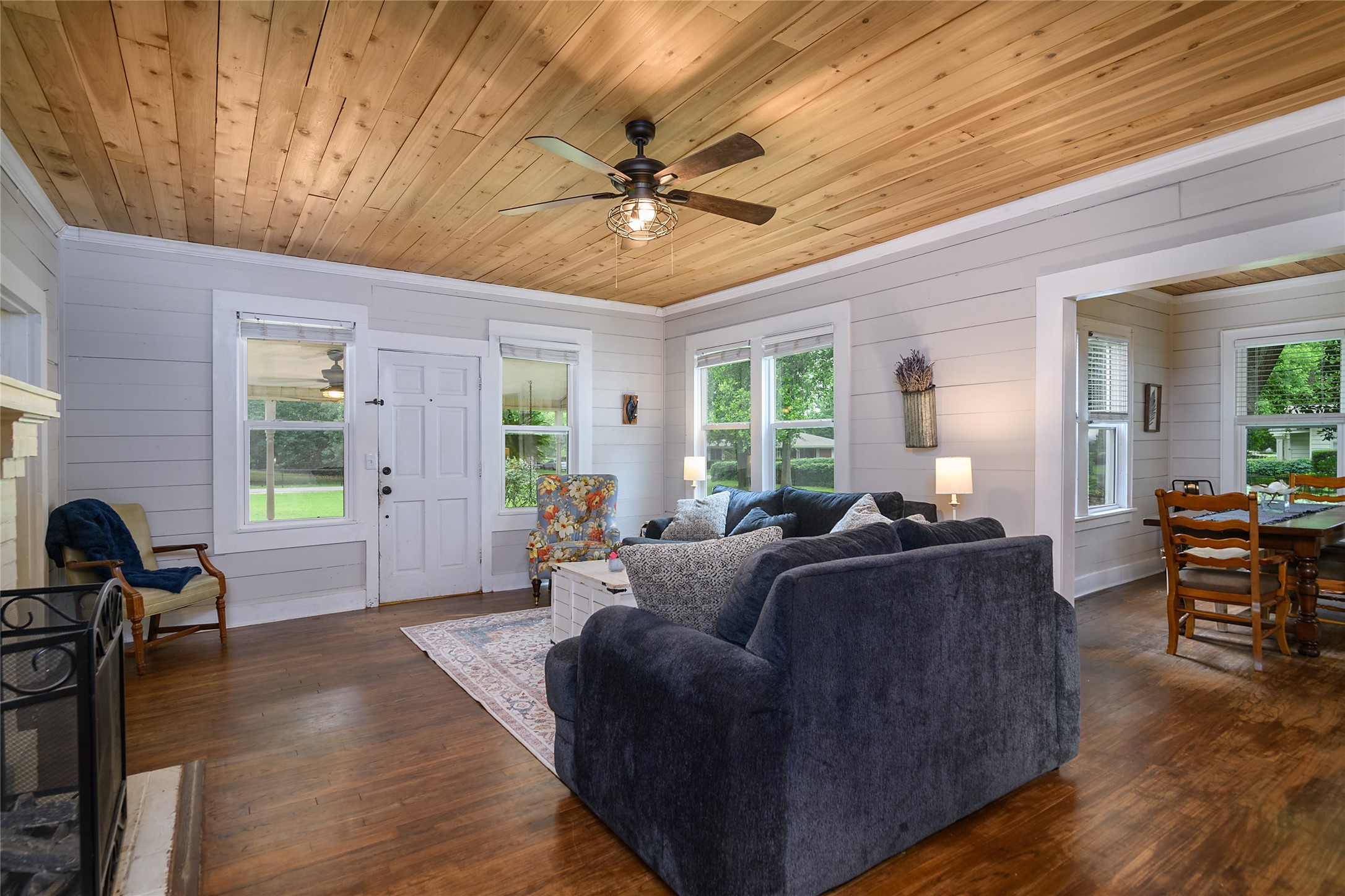 208 Louisiana Street Belcher LA 71004