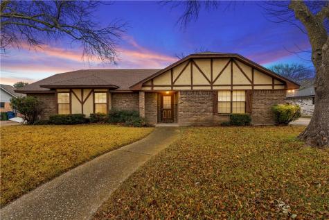 124 Fannin Drive Hewitt TX 76643