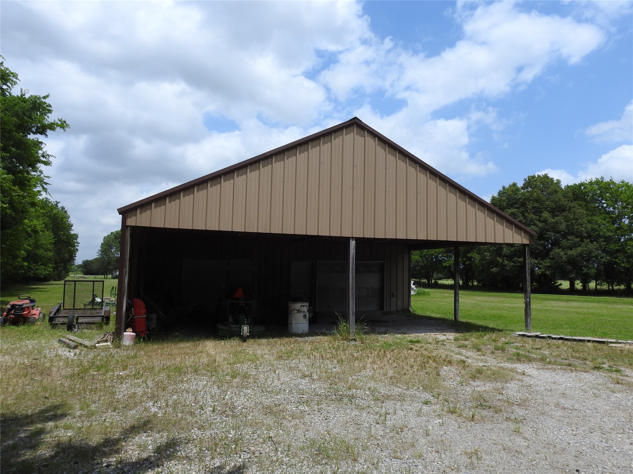 1468 County Road 4015 Savoy TX 75479