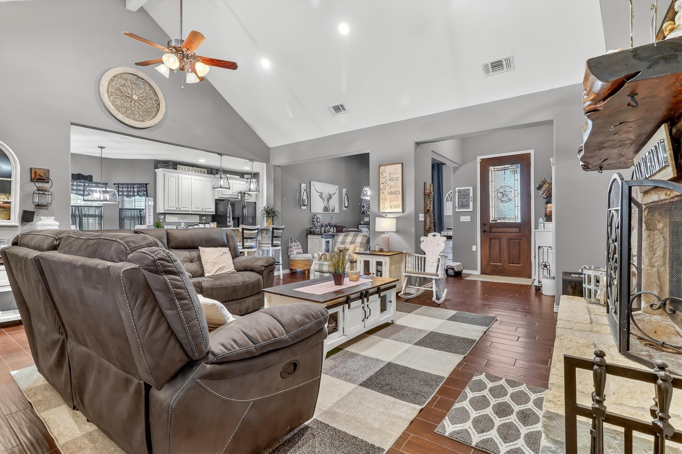 1468 County Road 4015 Savoy TX 75479