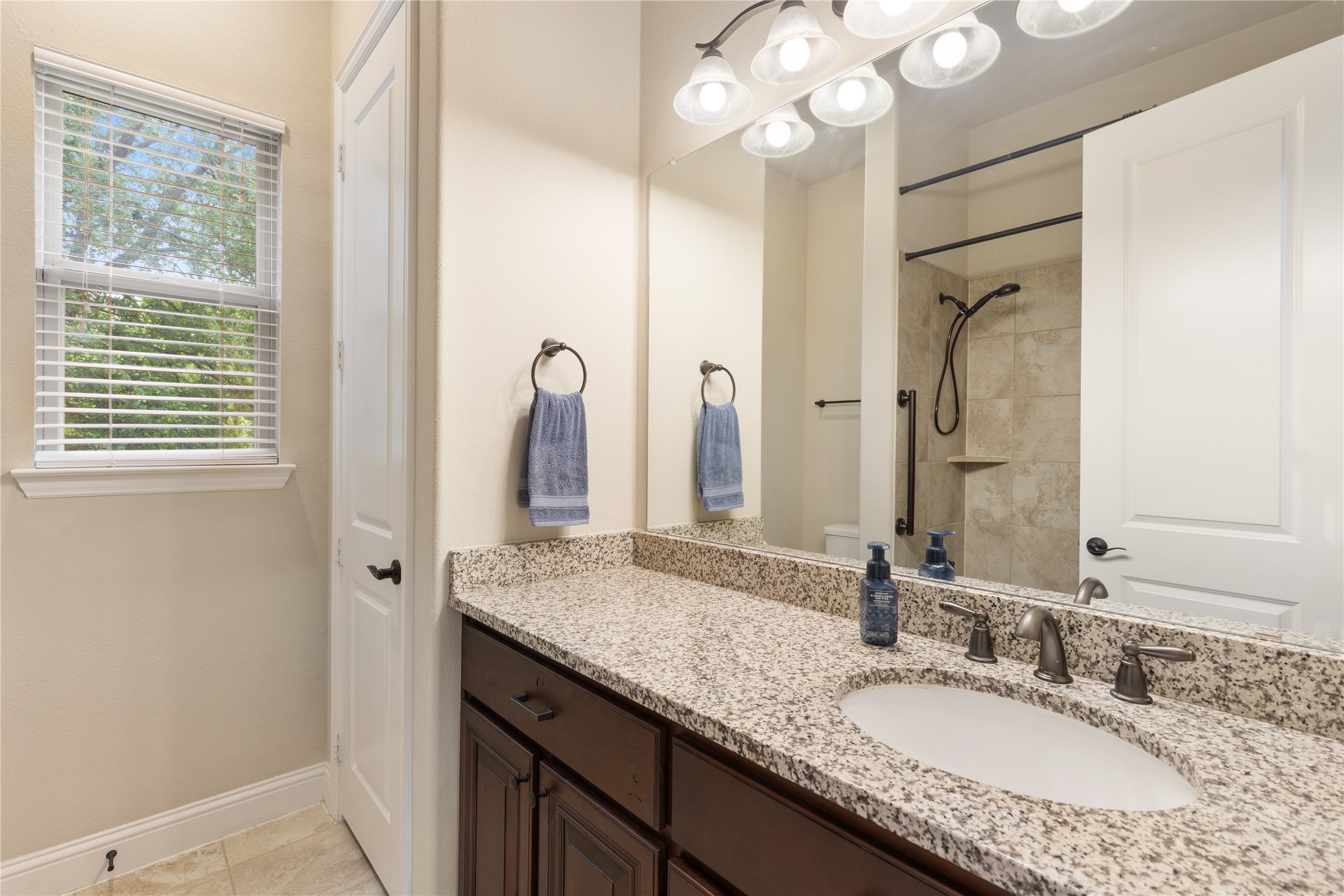 5876 Austin Waters The Colony TX 75056