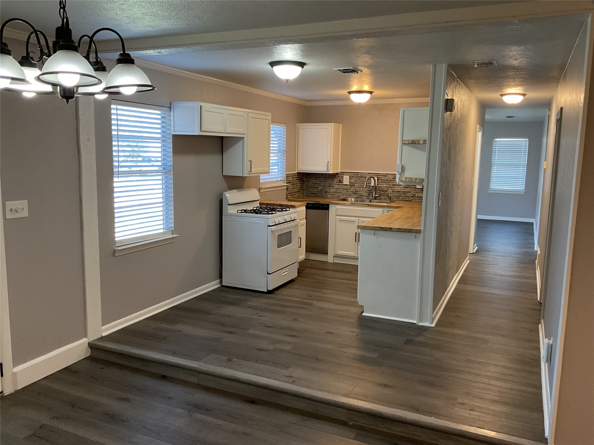 1405 W Ball Street Weatherford TX 76086