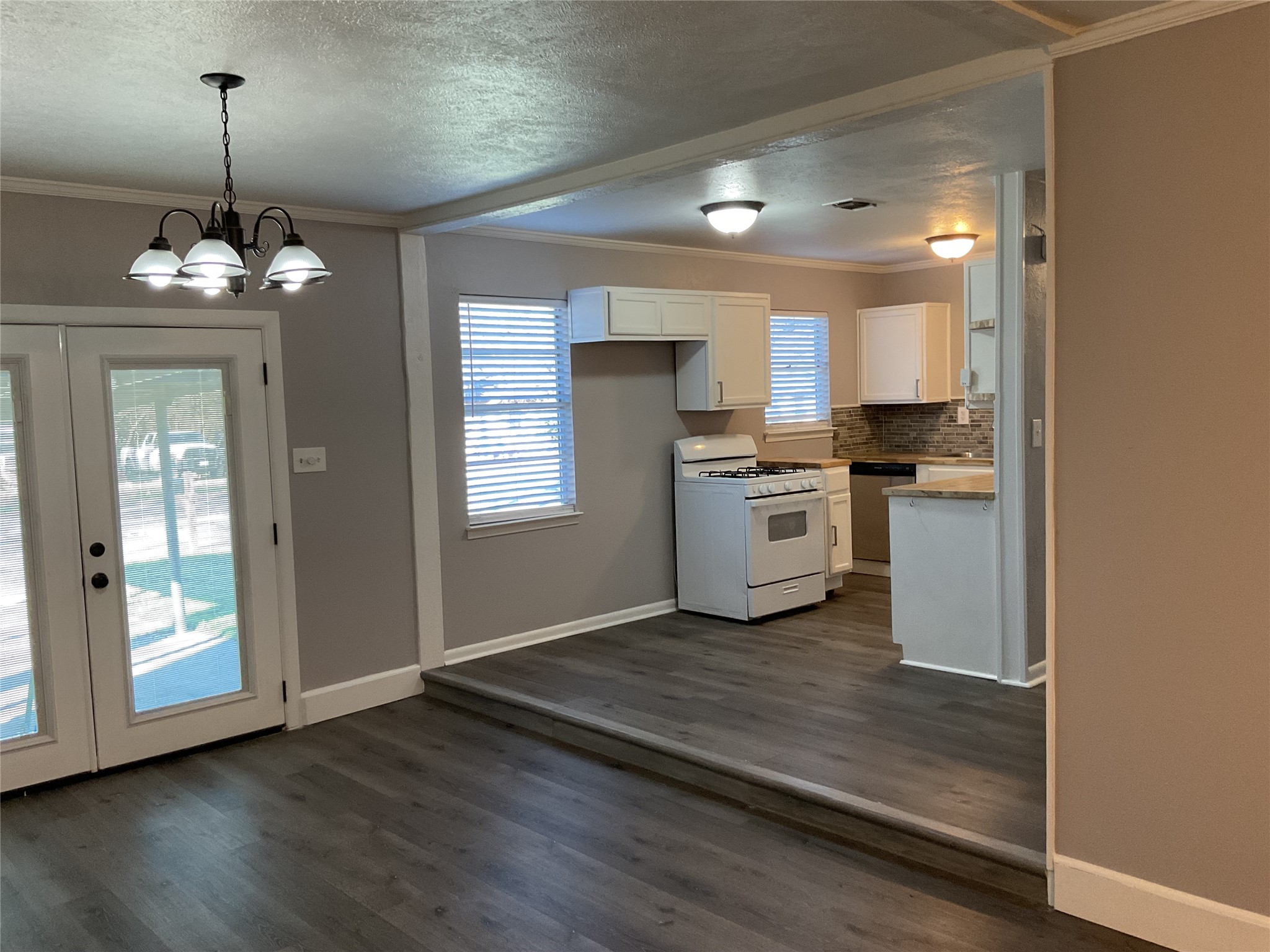 1405 W Ball Street Weatherford TX 76086