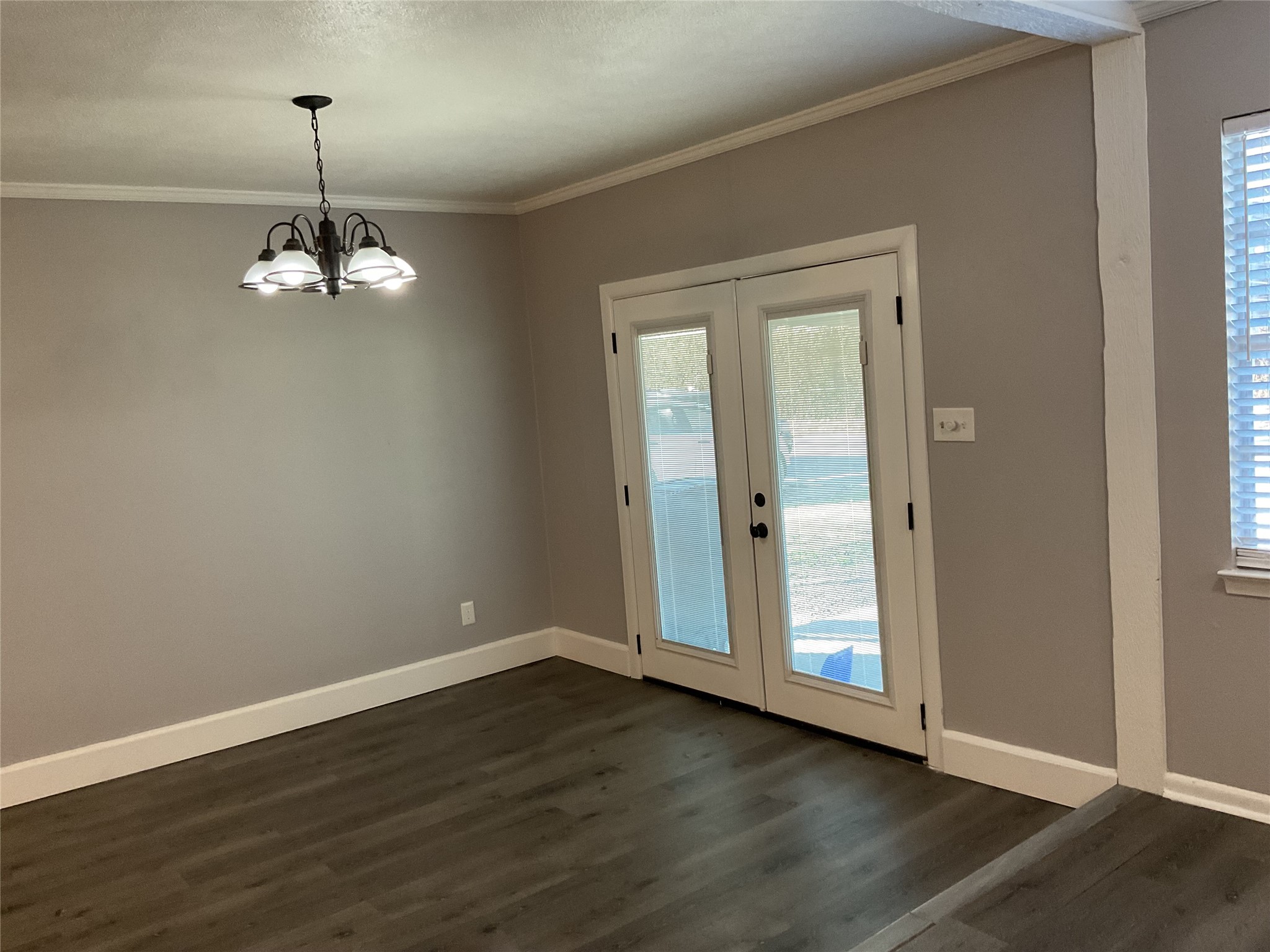 1405 W Ball Street Weatherford TX 76086