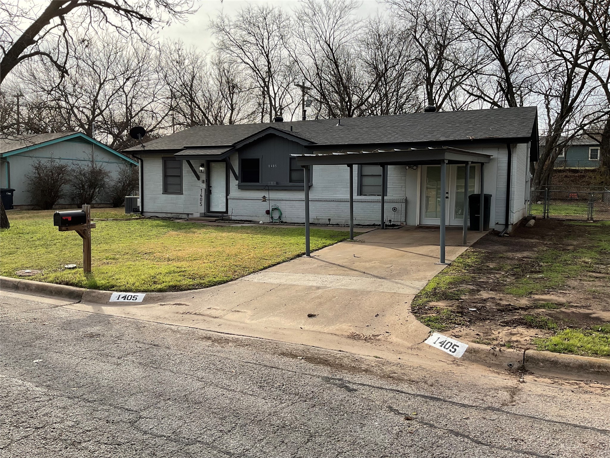 1405 W Ball Street Weatherford TX 76086