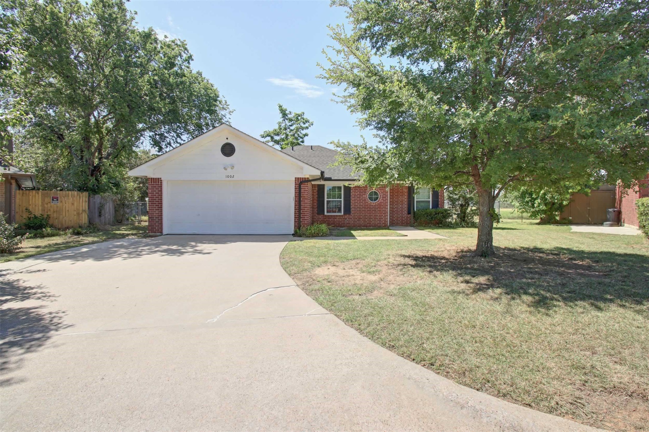 1002 Oakchase Court Azle TX 76020