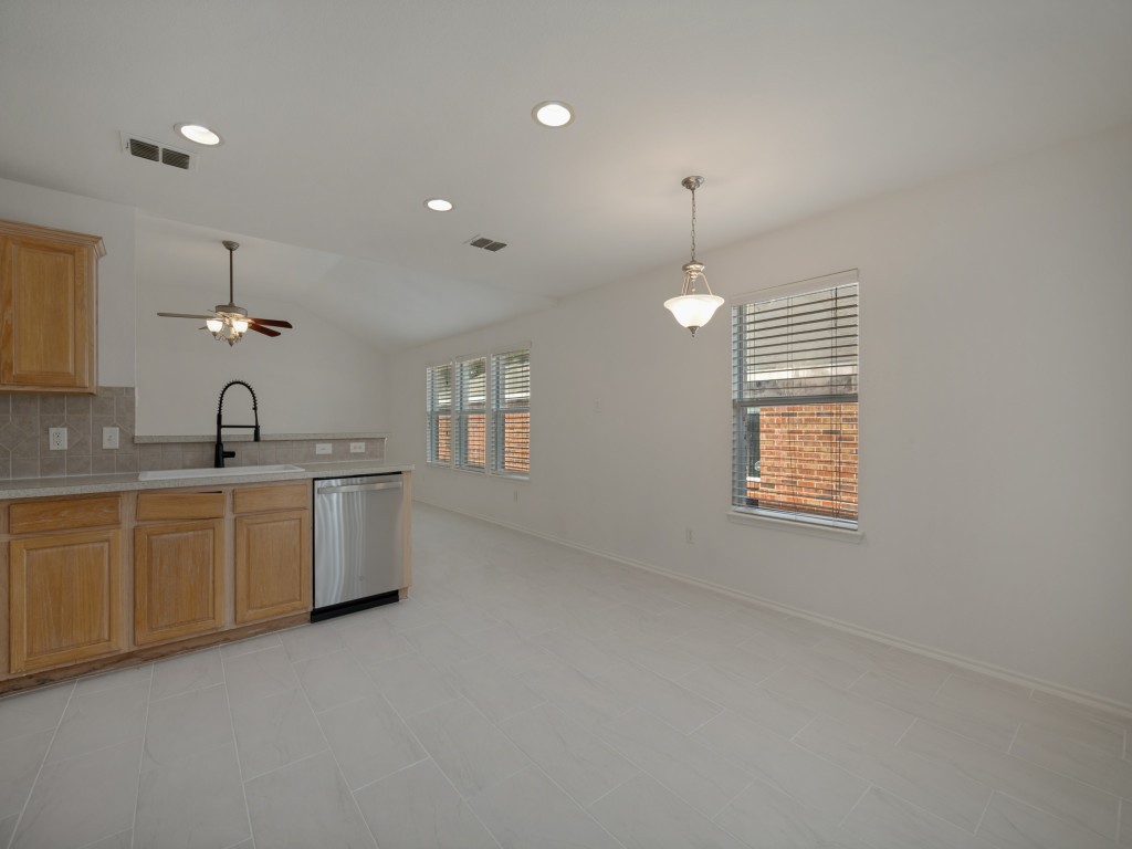 8821 Chisholm Trail Cross Roads TX 76227