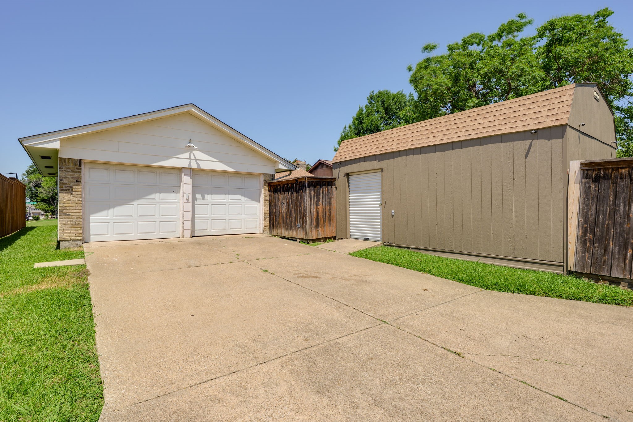 2202 Briarmeadow Drive Garland TX 75044