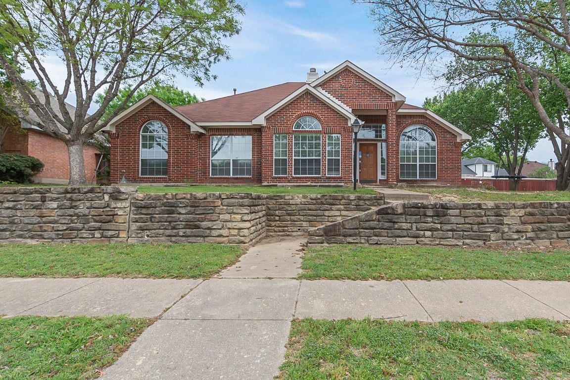 1250 Rivercrest Drive Mesquite TX 75181