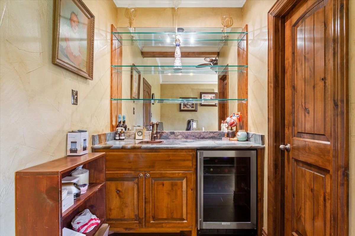 1125 Whispering Oaks China Spring TX 76633