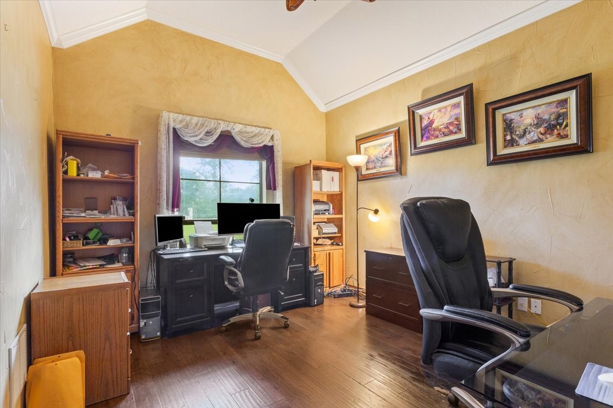 1125 Whispering Oaks China Spring TX 76633