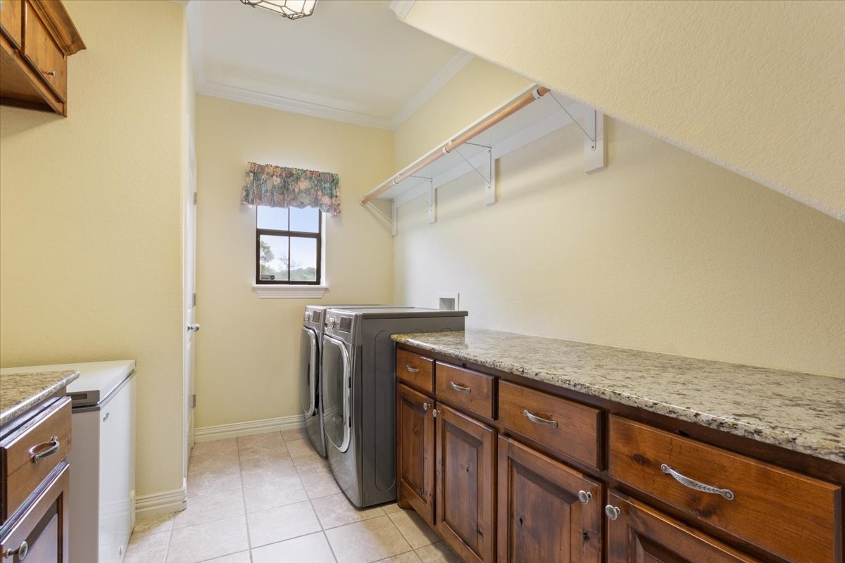 1125 Whispering Oaks China Spring TX 76633