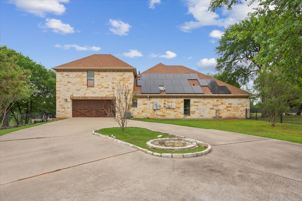 1125 Whispering Oaks China Spring TX 76633