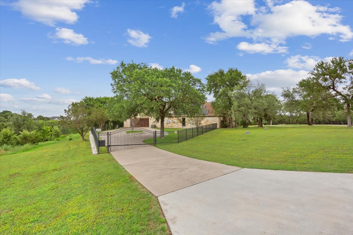 1125 Whispering Oaks China Spring TX 76633