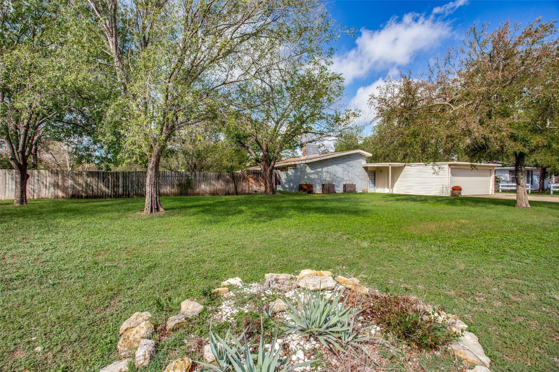 204 Lakeridge Road Lakeside TX 76108