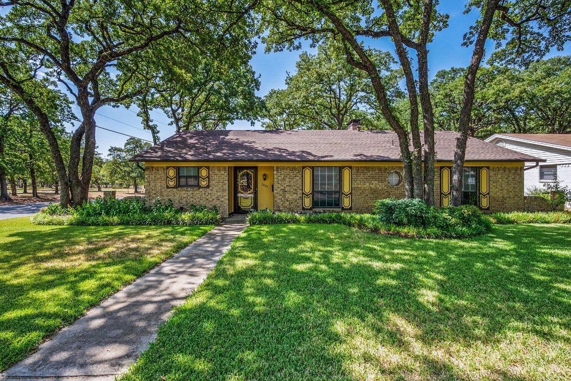 7232 Routt Street Fort Worth TX 76112
