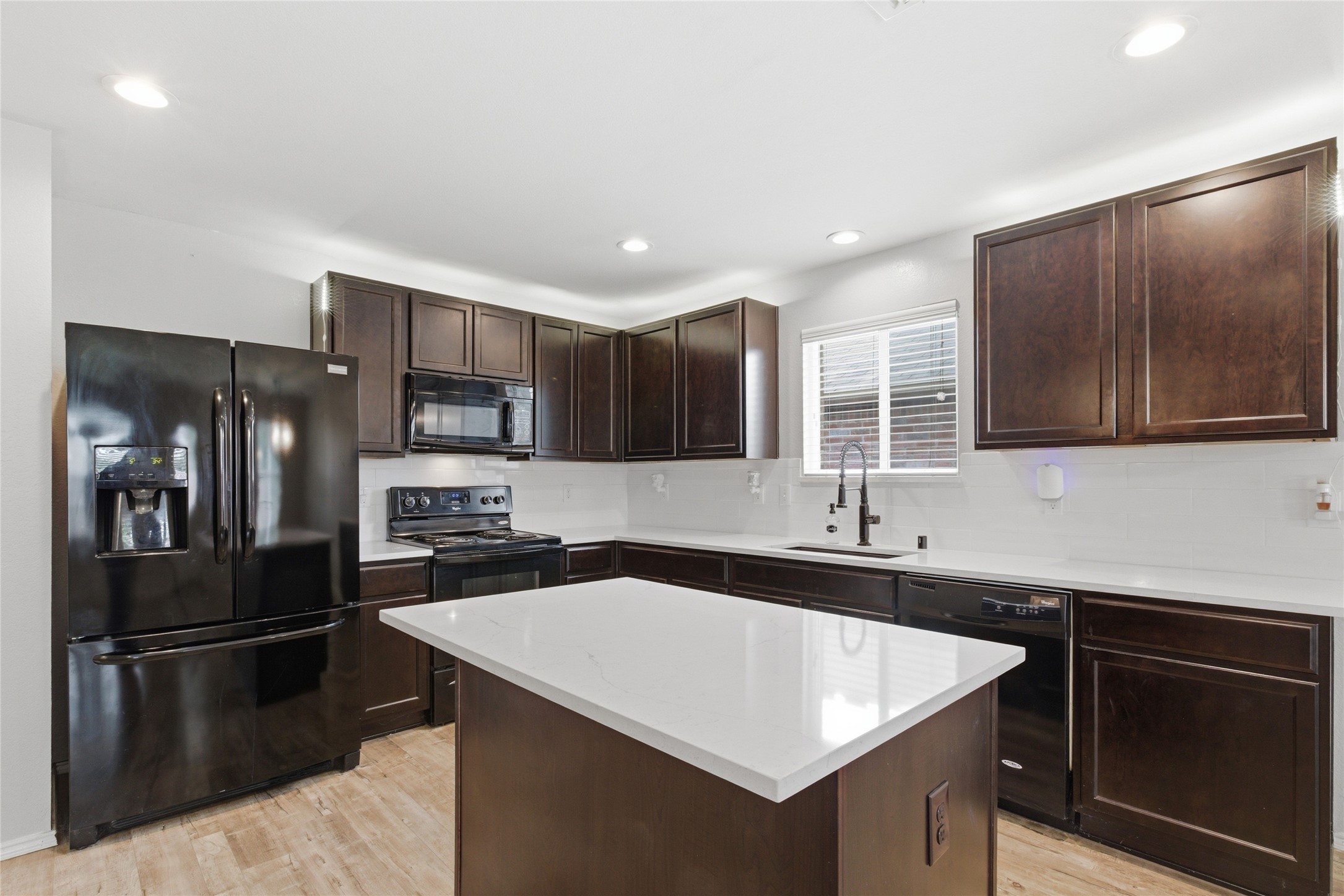 105 Honeysuckle Court Fate TX 75189