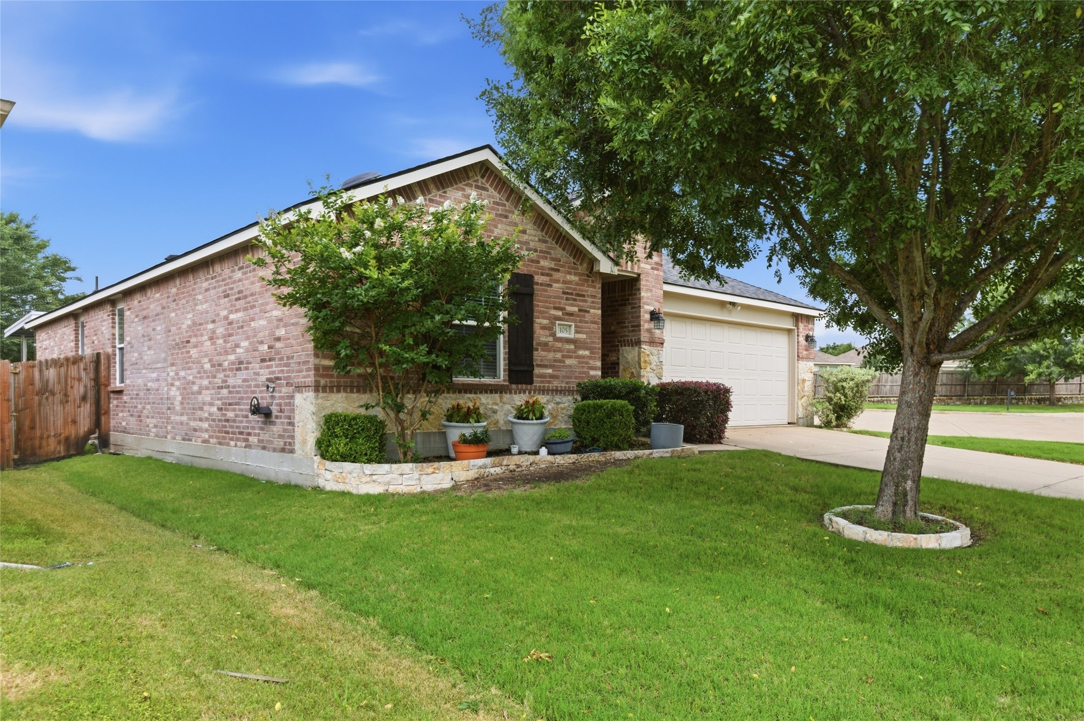 105 Honeysuckle Court Fate TX 75189