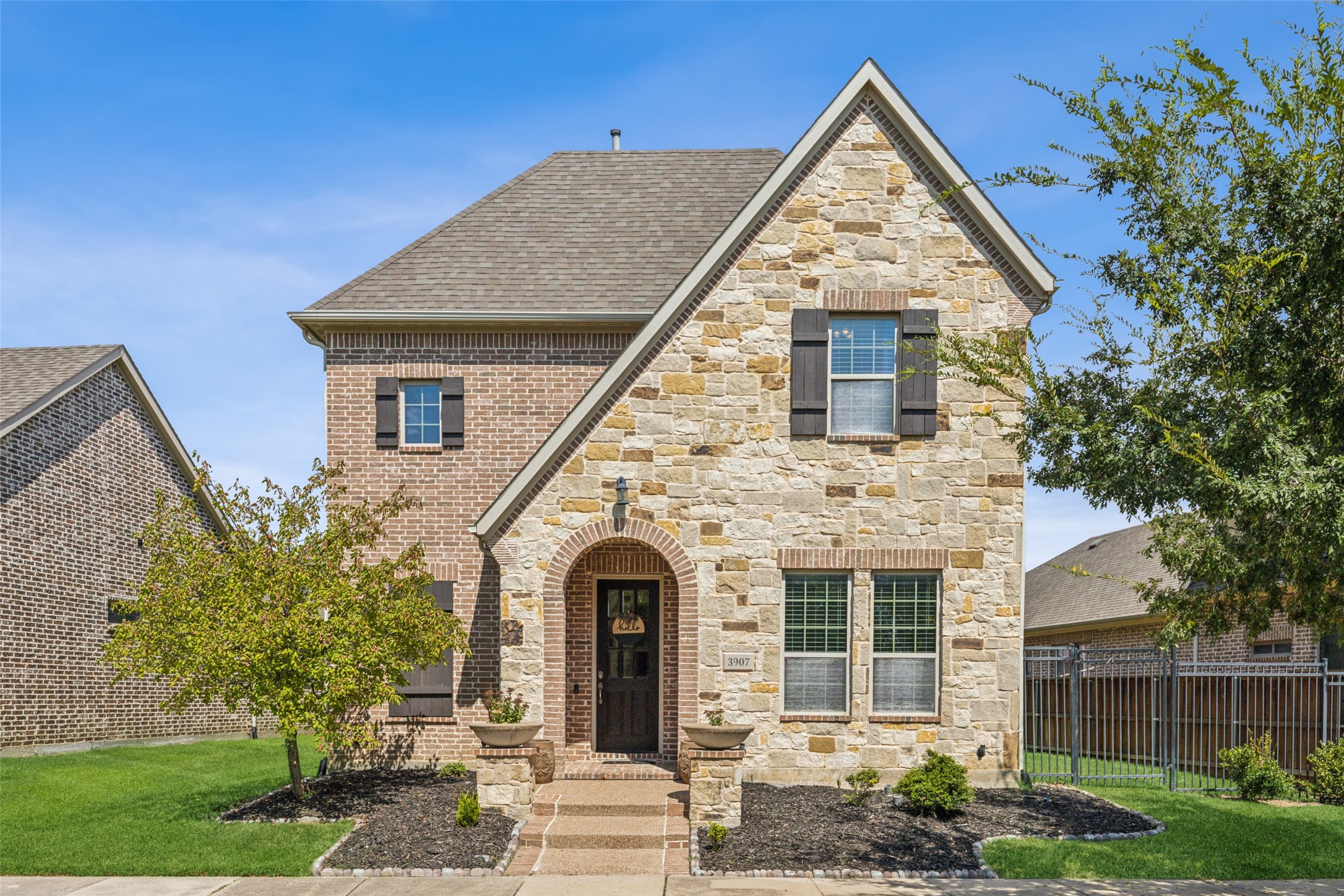 3907 Plum Vista Place Arlington TX 76005
