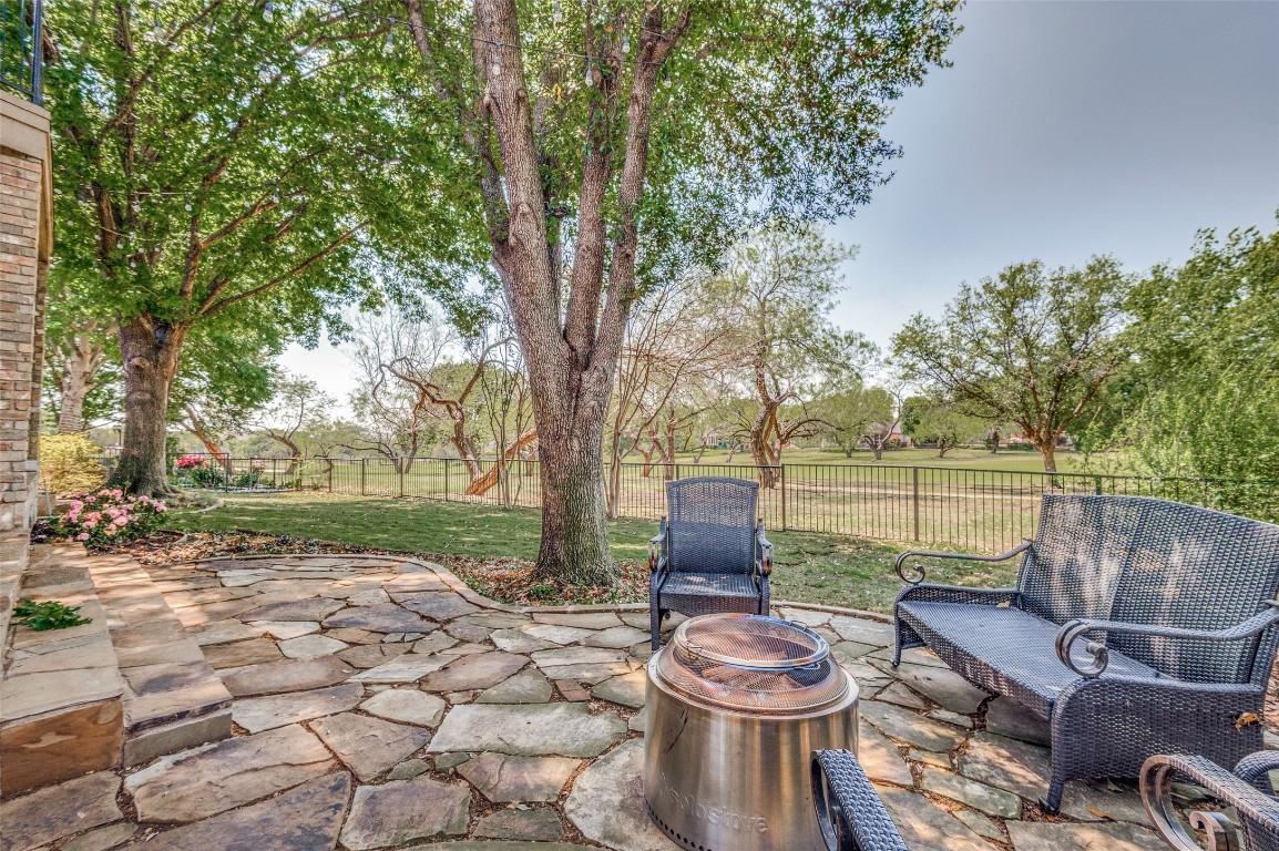 7525 Primrose Drive Irving TX 75063