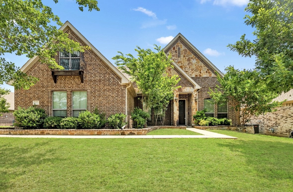 612 Buelwood Court Desoto TX 75115