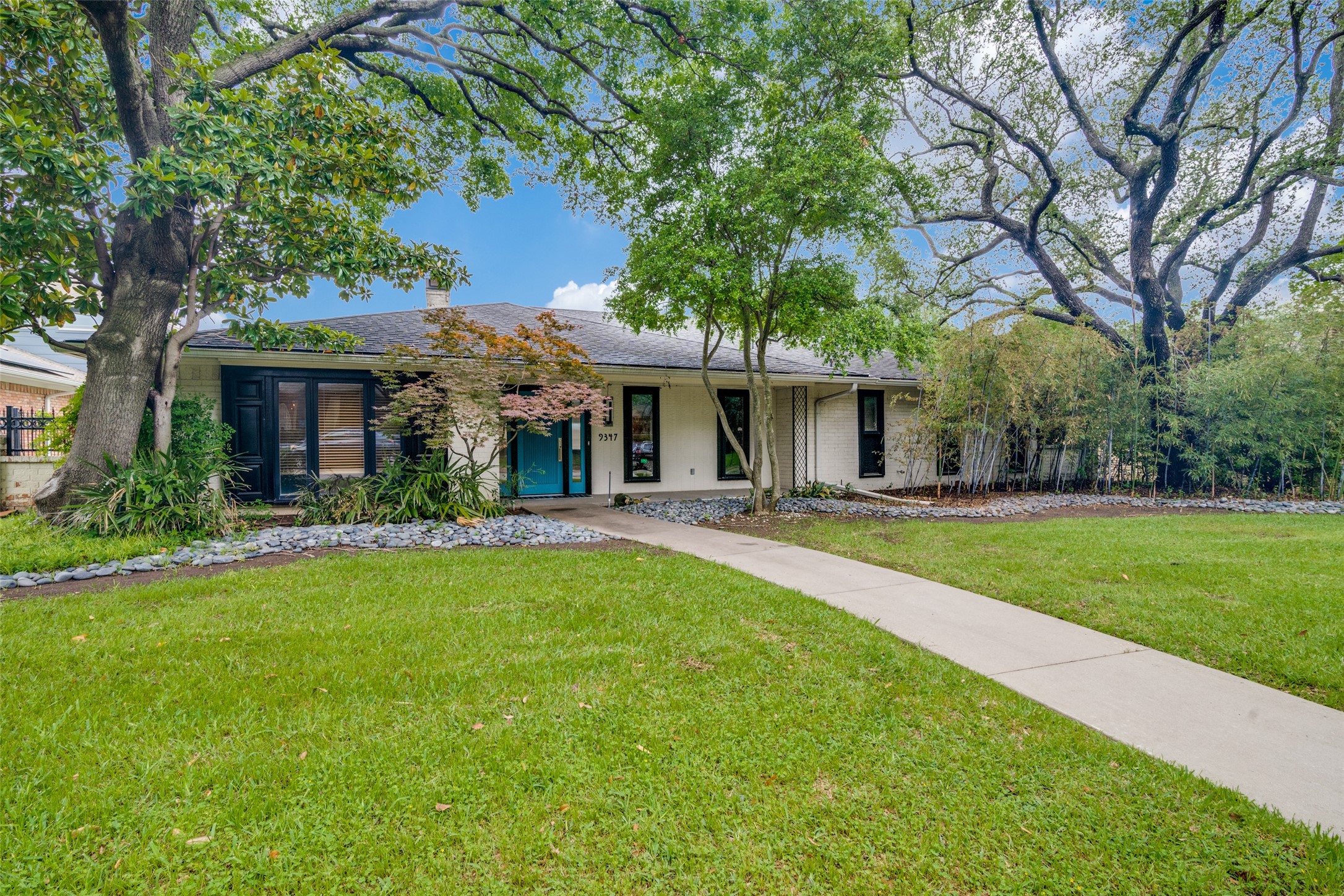 9347 Briarhurst Drive Dallas TX 75243
