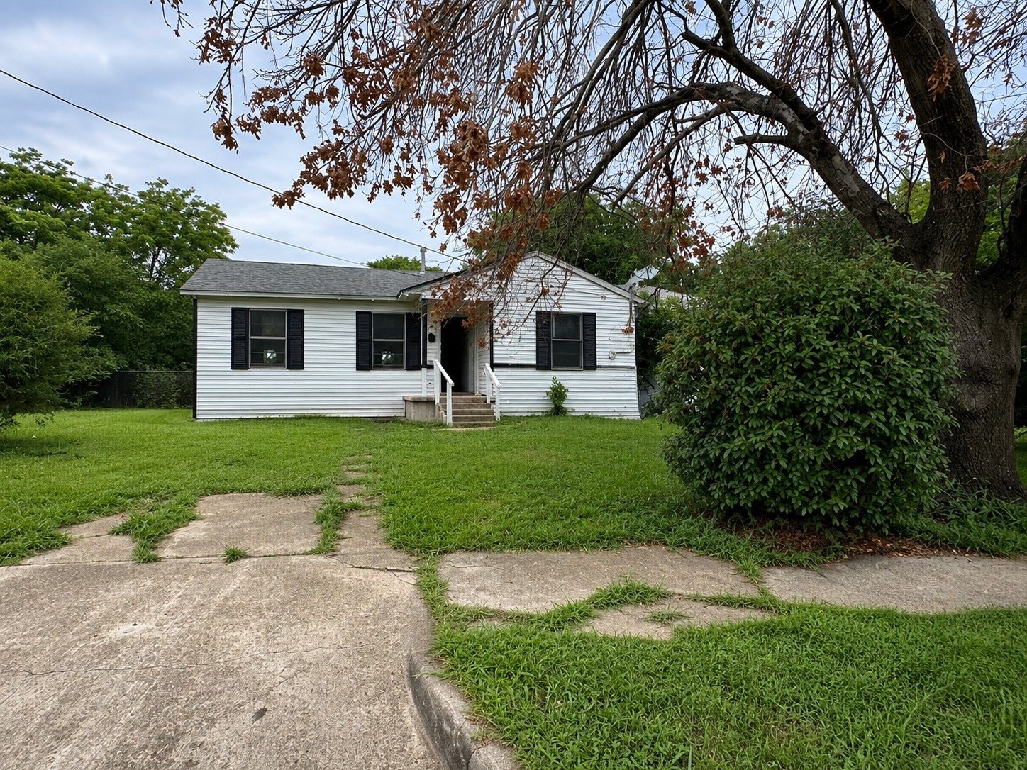 2951 E Ann Arbor Avenue Dallas TX 75216