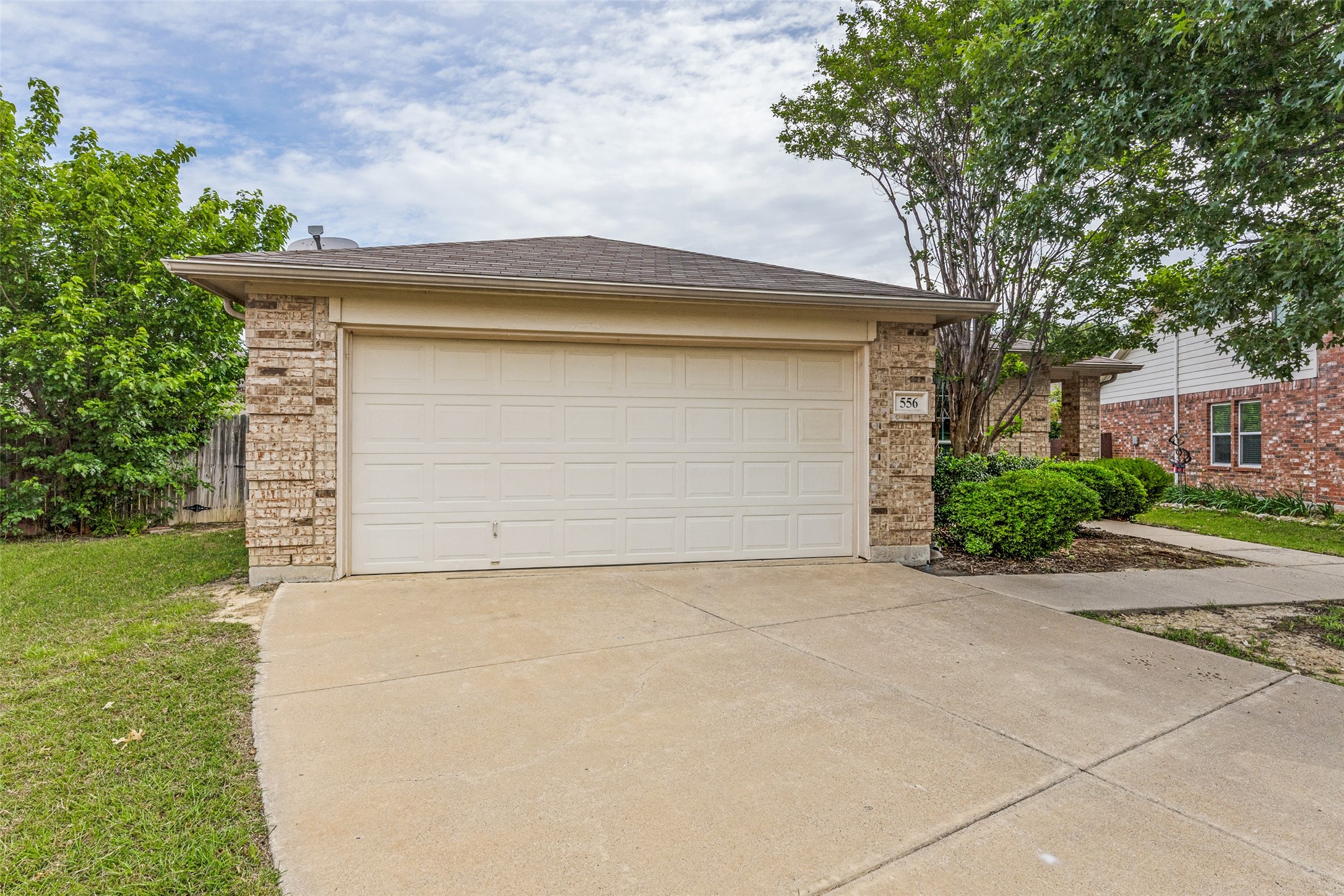 556 Winbridge Lane Fort Worth TX 76052