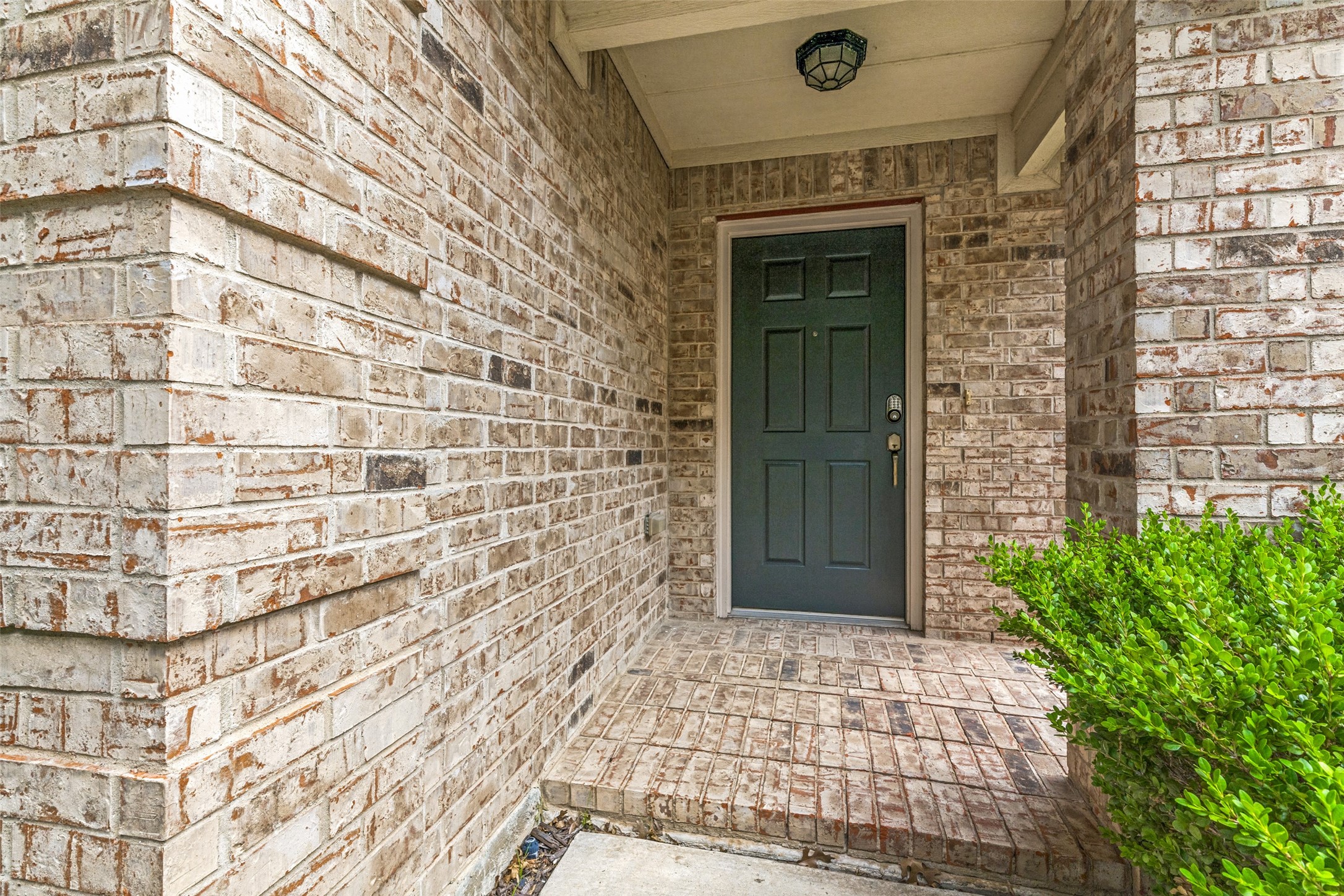556 Winbridge Lane Fort Worth TX 76052