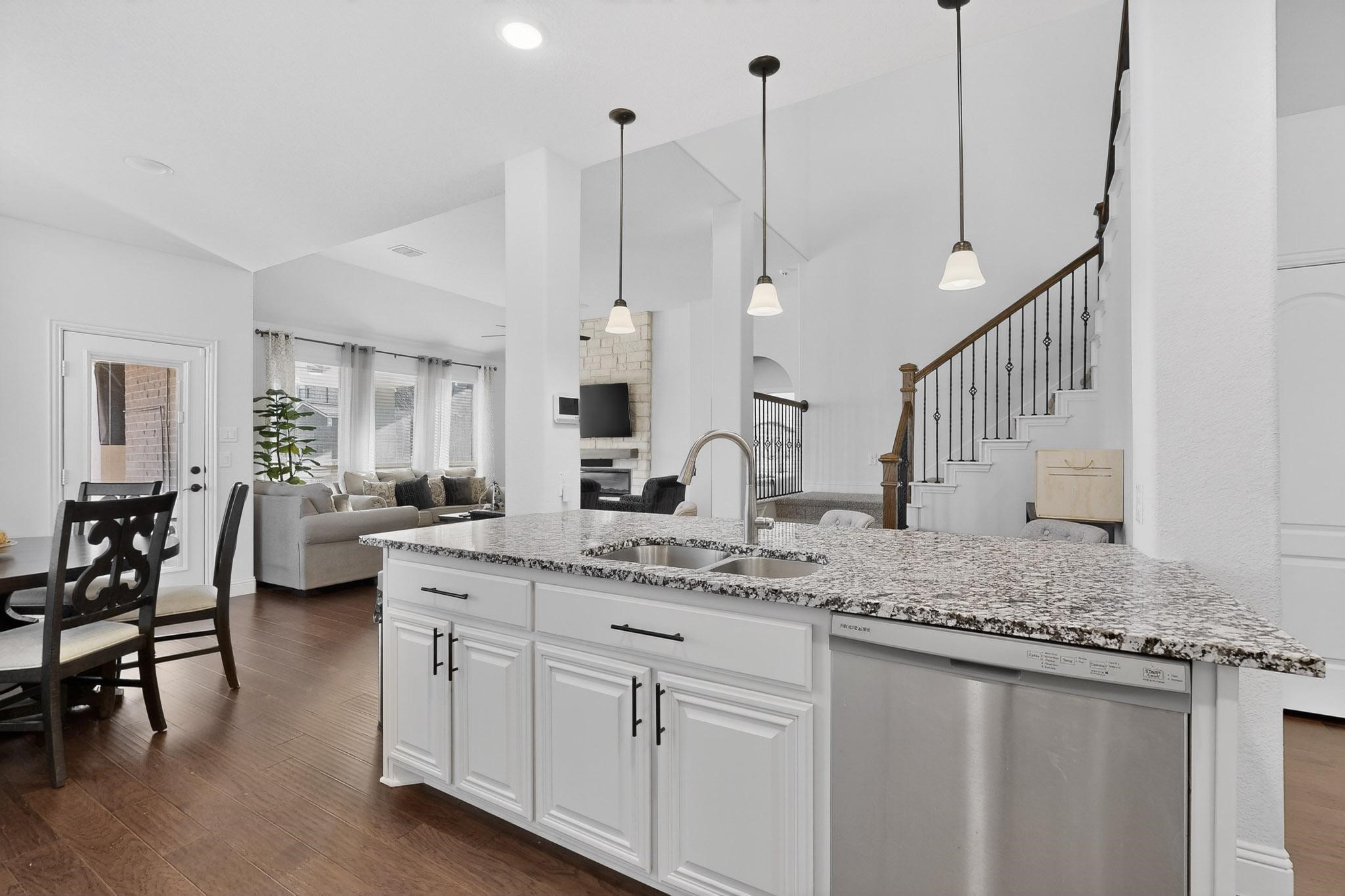 476 Wolf Creek Drive Waxahachie TX 75165