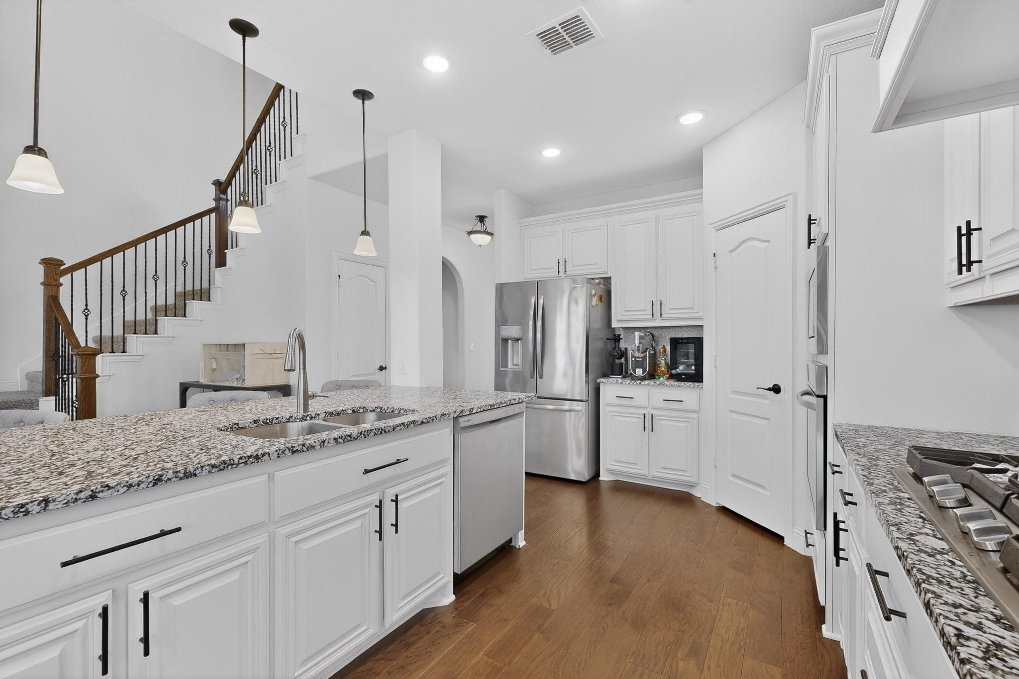 476 Wolf Creek Drive Waxahachie TX 75165