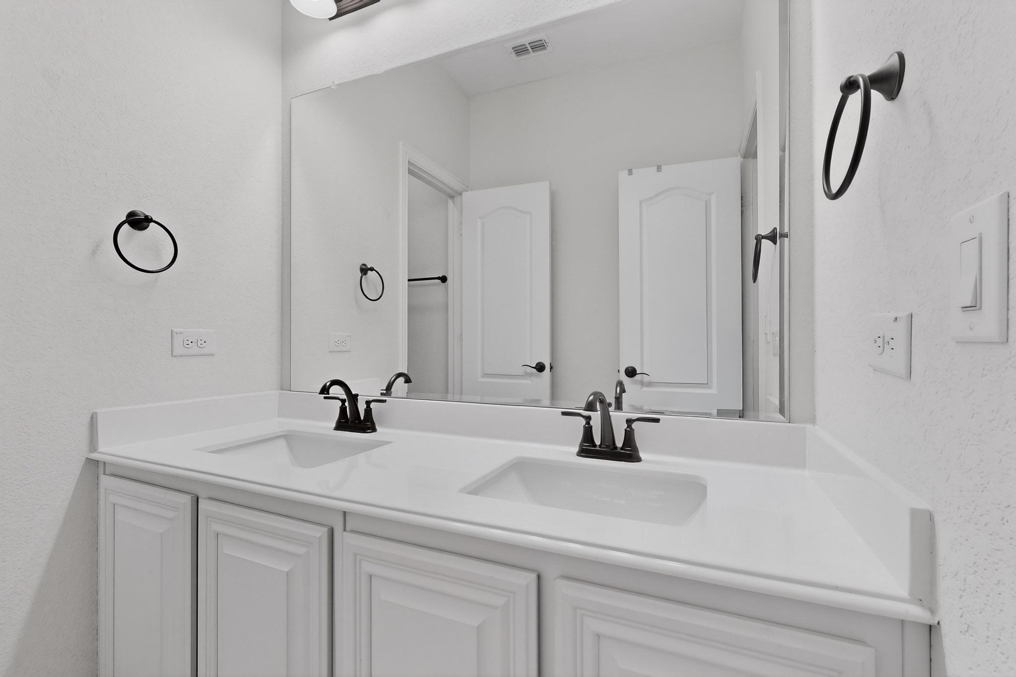 476 Wolf Creek Drive Waxahachie TX 75165