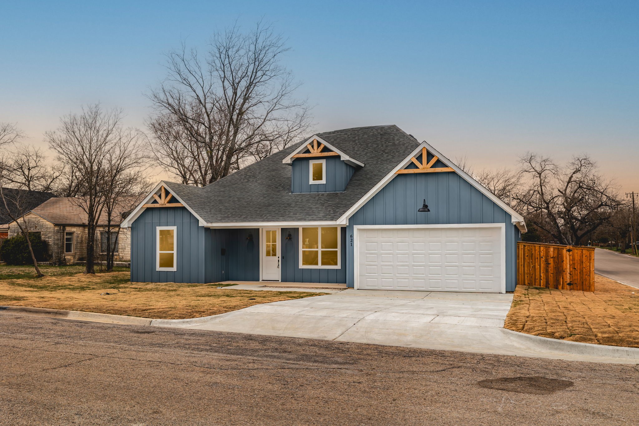 621 Oaklawn Drive River Oaks TX 76114