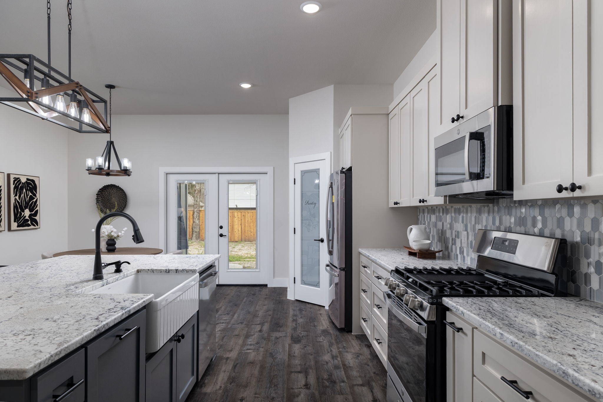 621 Oaklawn Drive River Oaks TX 76114