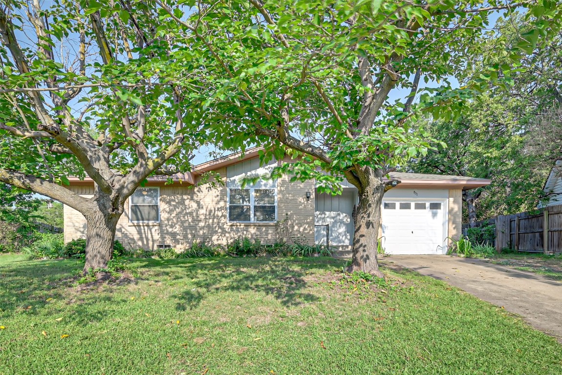 831 Louise Avenue Duncanville TX 75137