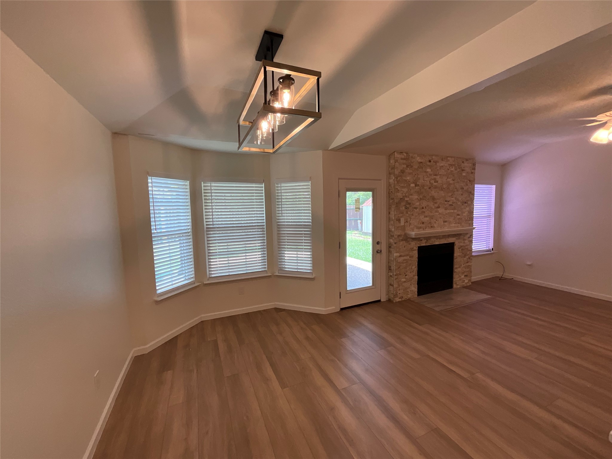 1729 Duster Circle Arlington TX 76018