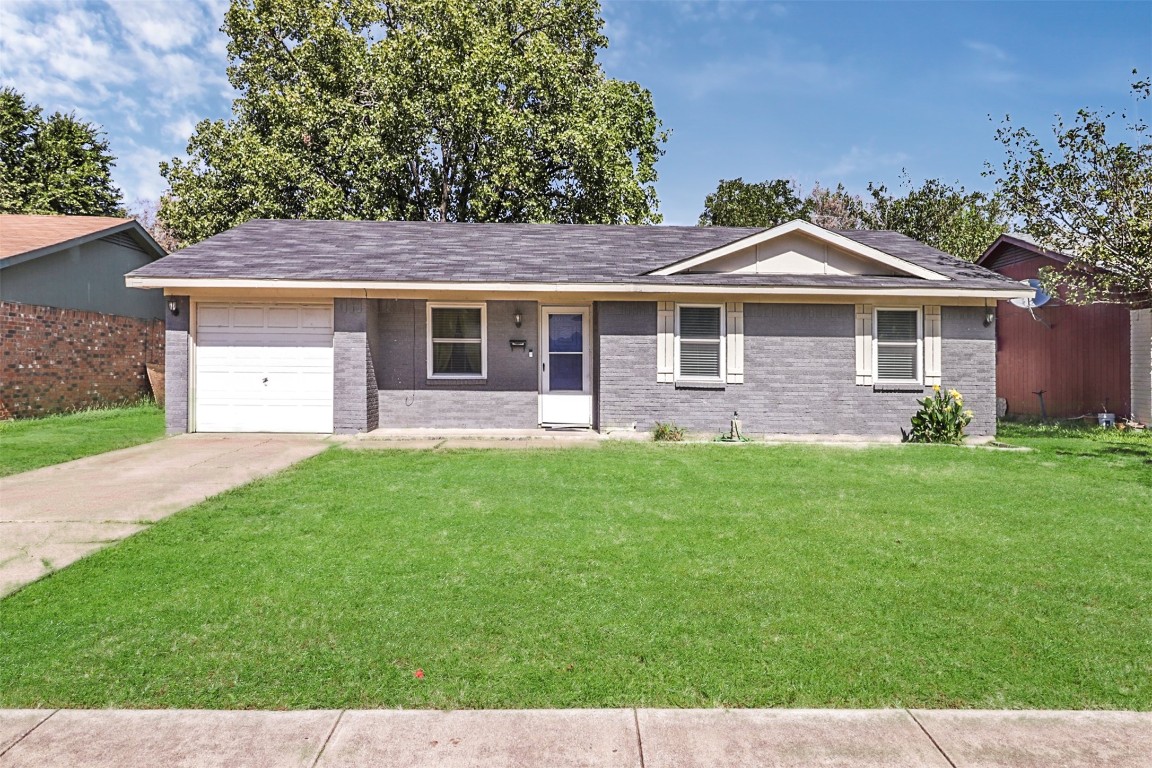 554 W Ferndale Lane Grand Prairie TX 75052