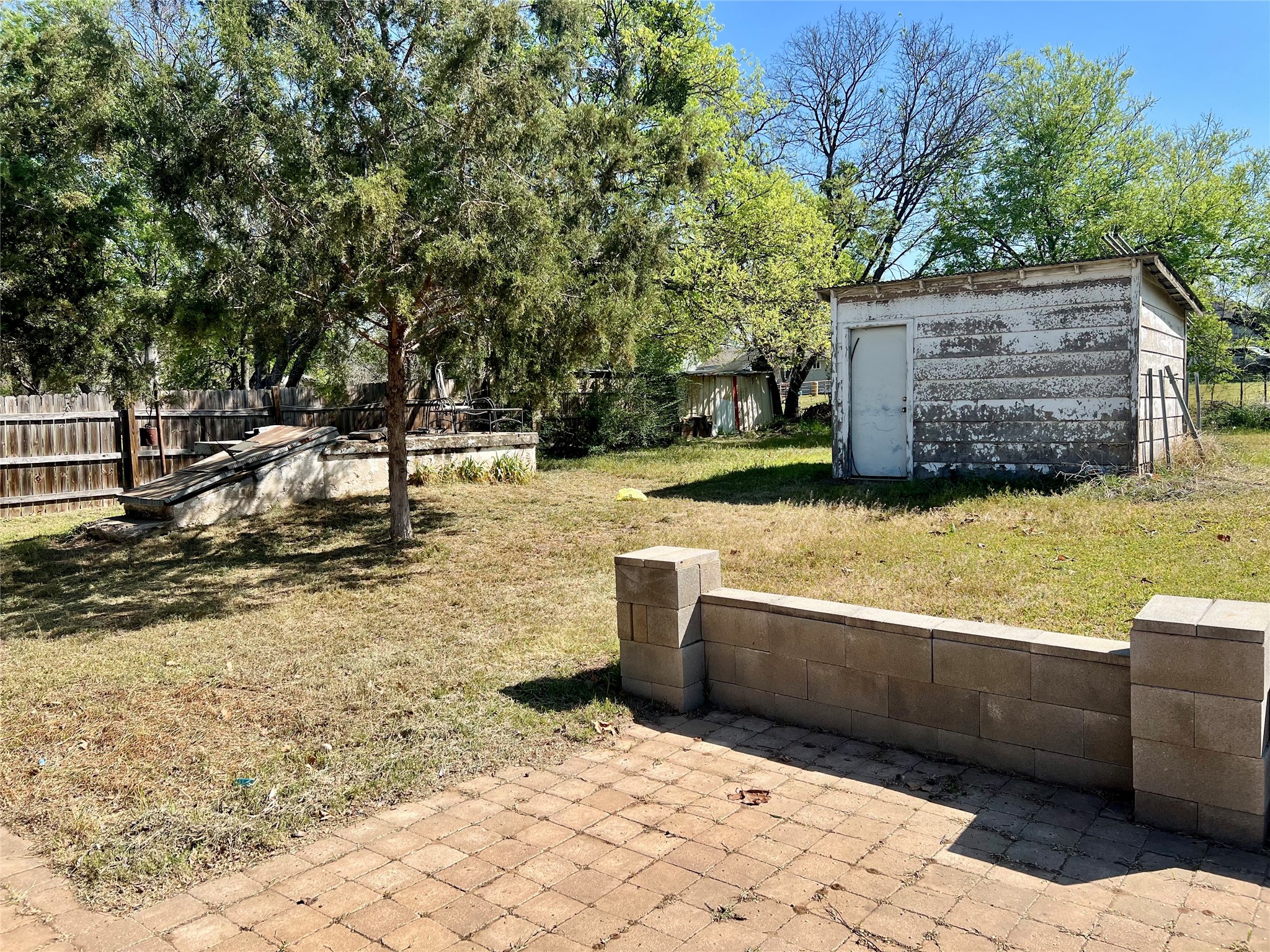 906 Young Street Nocona TX 76255