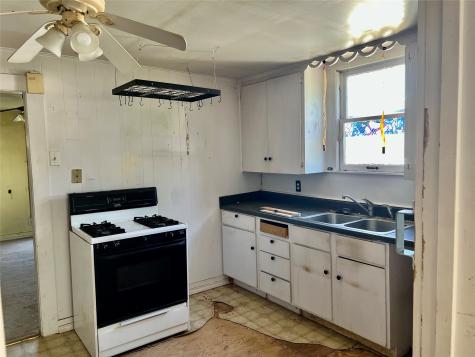 906 Young Street Nocona TX 76255