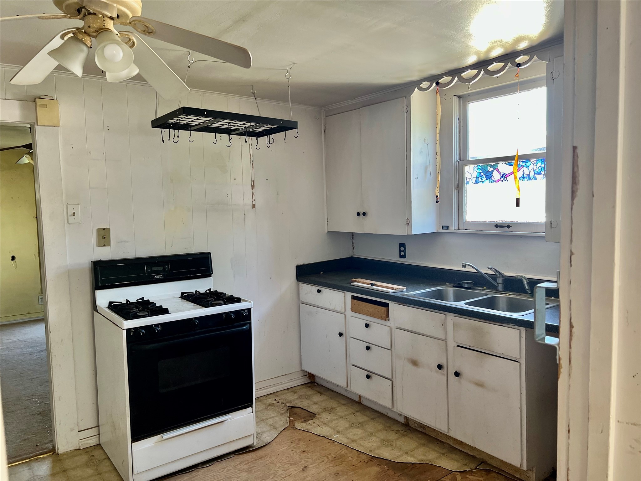 906 Young Street Nocona TX 76255