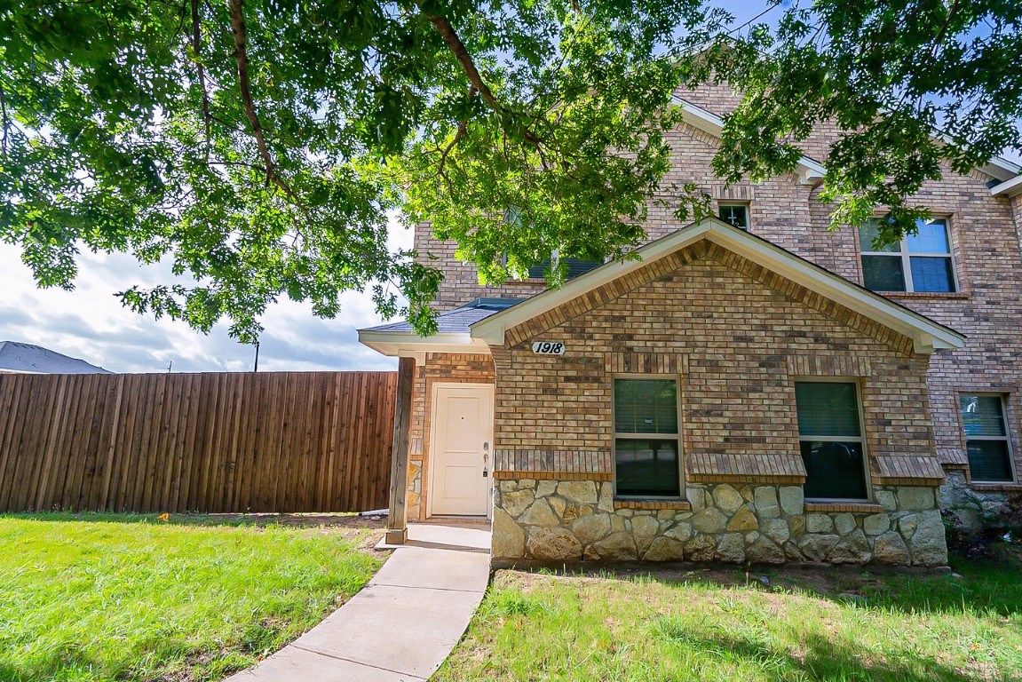 1918 High Meadow Drive Garland TX 75040