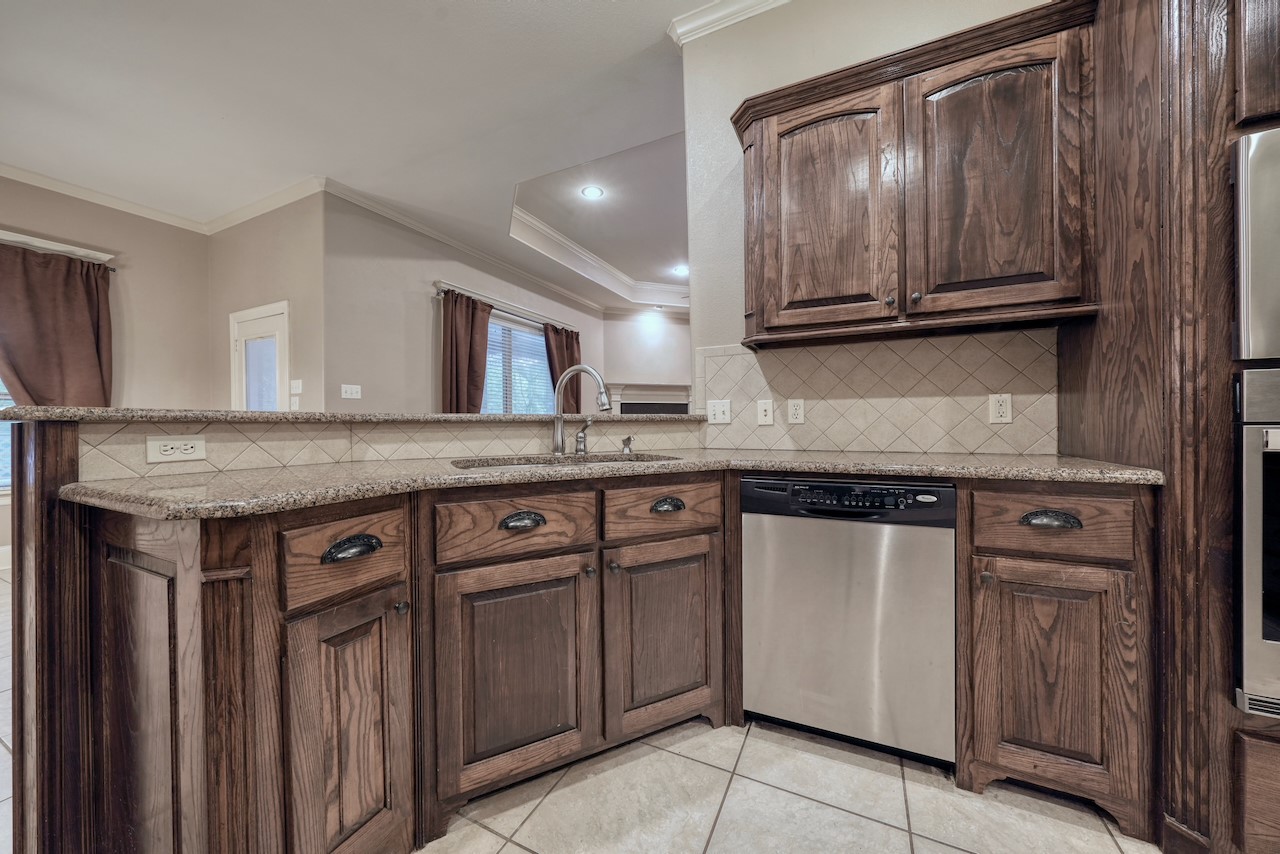 205 Heritage Court Lindale TX 75771
